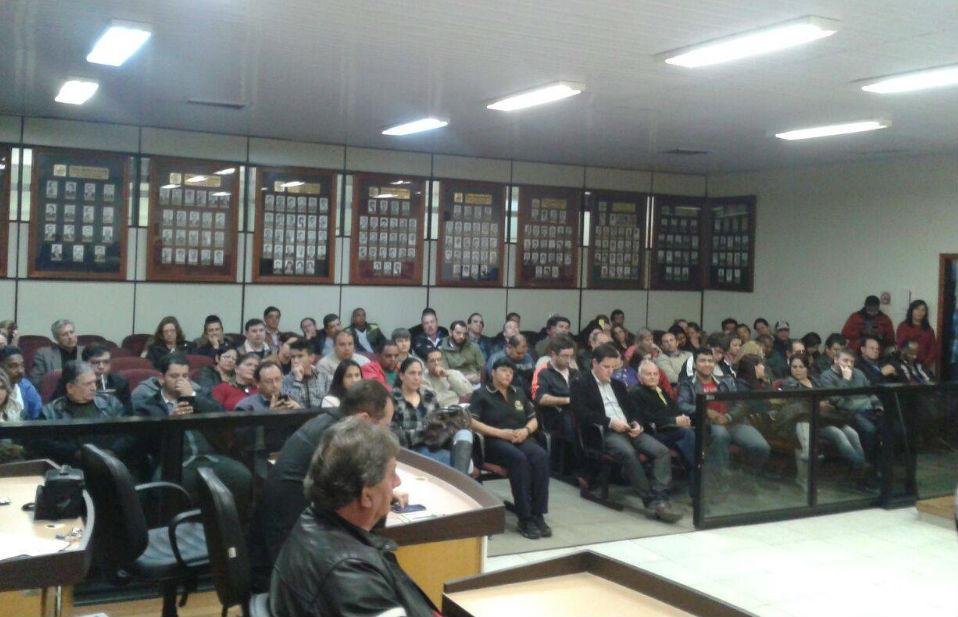 Abastecimento s&oacute; ocorrer&aacute; ap&oacute;s religamento da luz