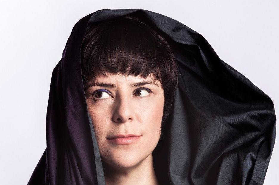 Na Medida do Imposs&iacute;vel &eacute; o primeiro trabalho solo autoral da cantora