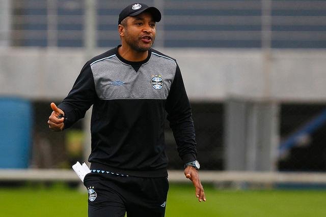 Gr&ecirc;mio encara jogo contra Sport como decisivo para ficar no G4