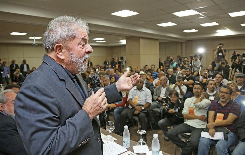 Lula diz estar cansado de agress&otilde;es a Dilma