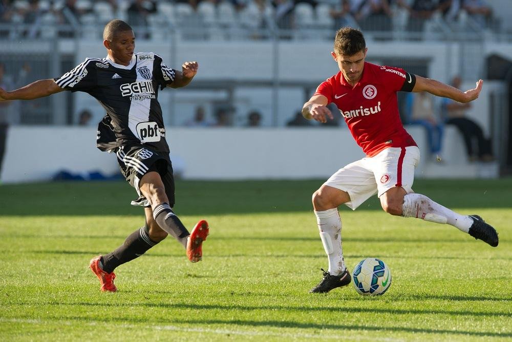 Colorado tenta reagir ap&oacute;s elimina&ccedil;&atilde;o na Libertadores 