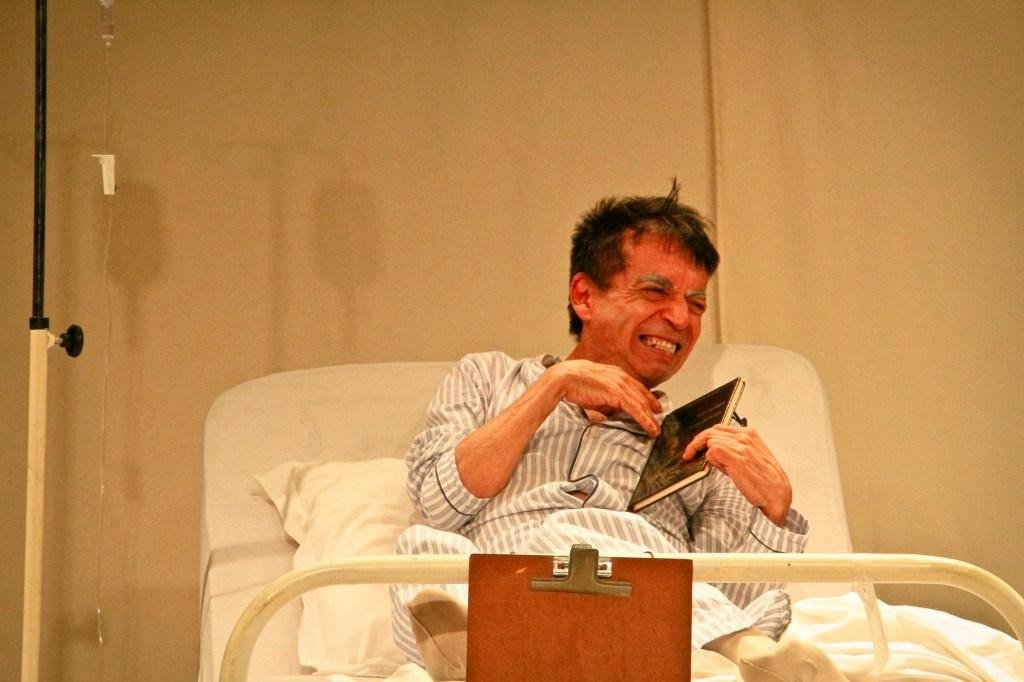 Pe&ccedil;a "At&eacute; o Fim" tem no elenco Jo&atilde;o Carlos Castanha