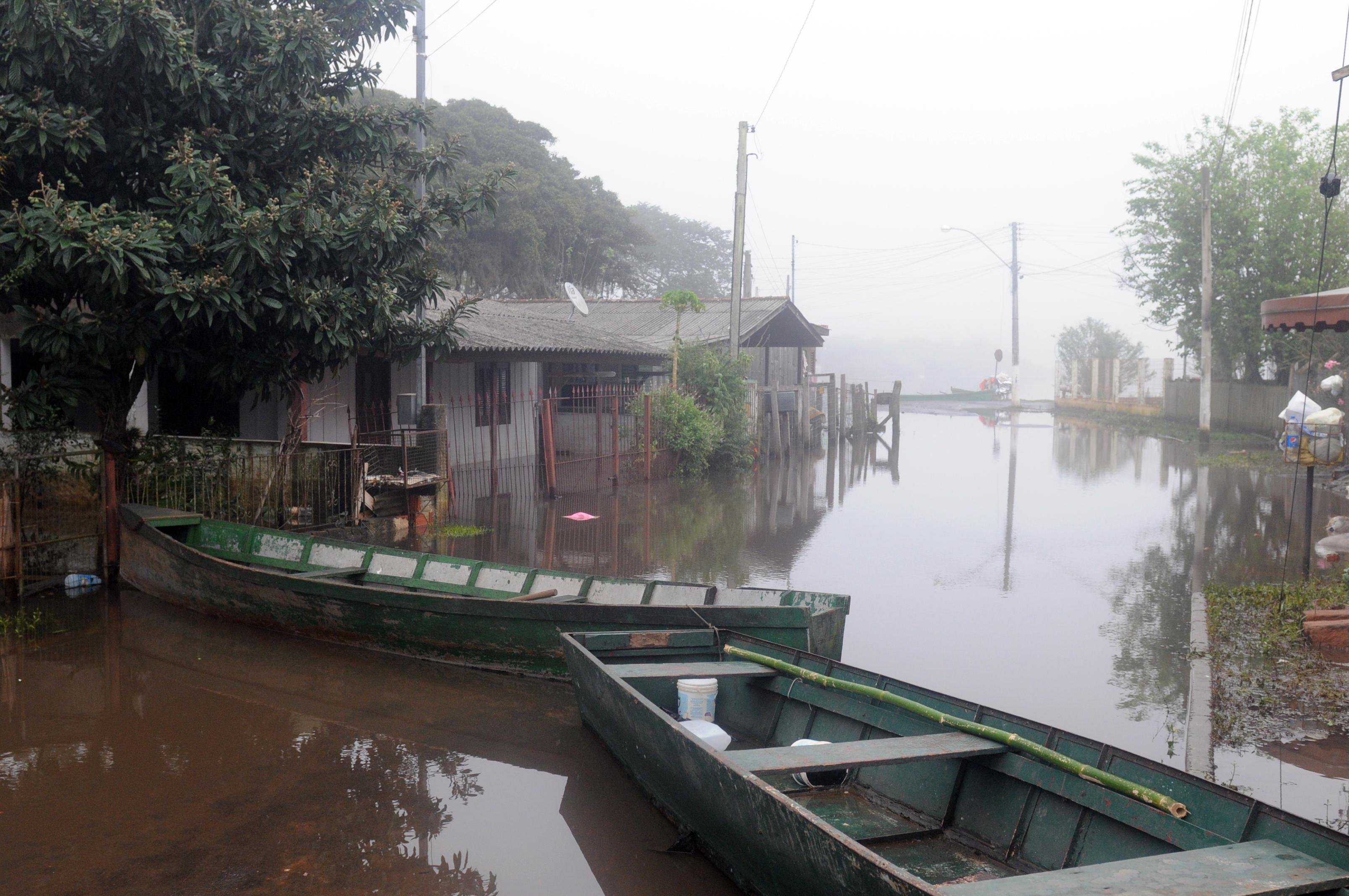 Chuva cessa, mas bairros de Gravata&iacute; ainda est&atilde;o alagados
