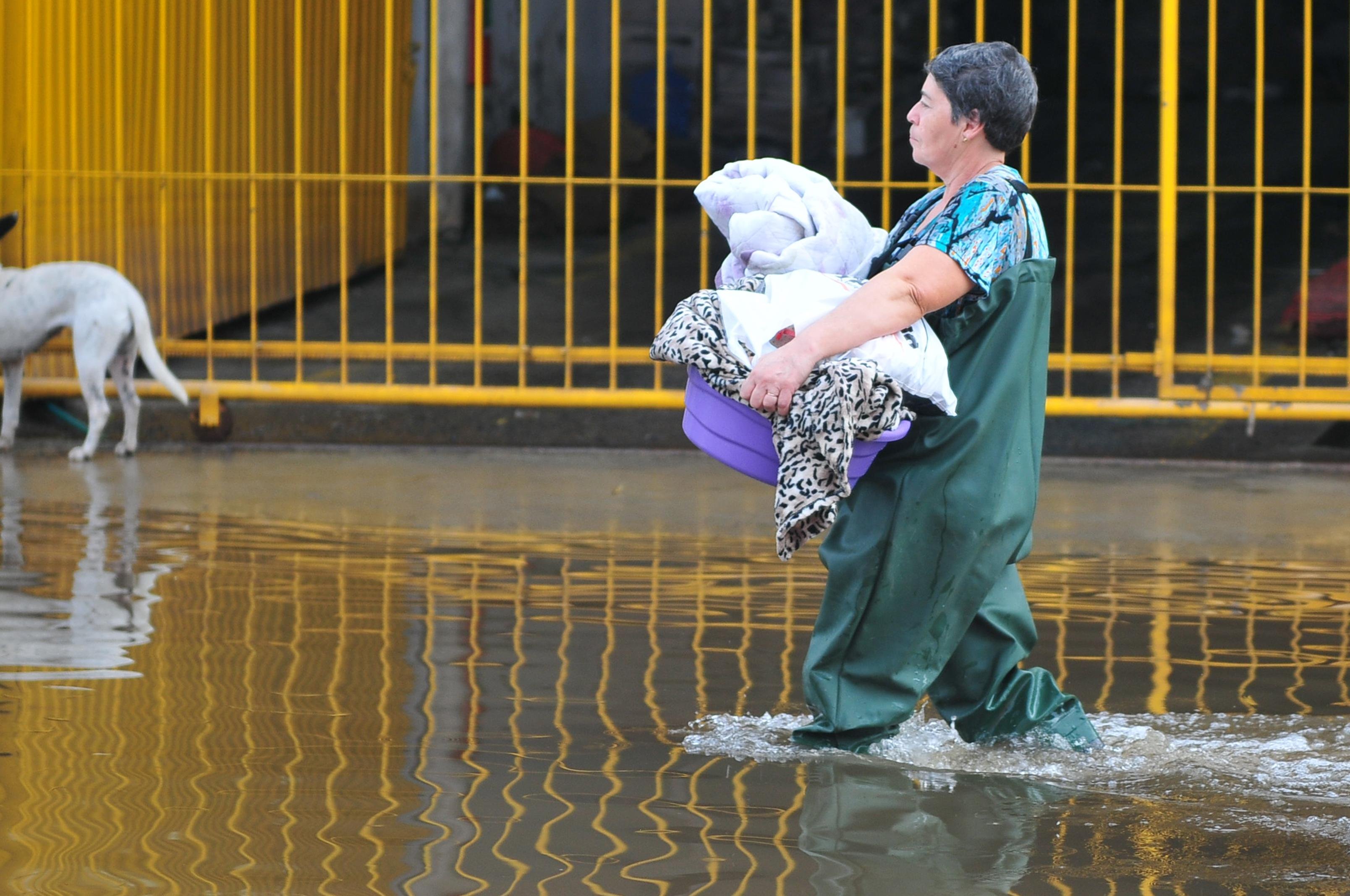 N&iacute;vel do rio Gravata&iacute; ainda estava em 5,40 metros, quando o normal &eacute; 1,60 metro