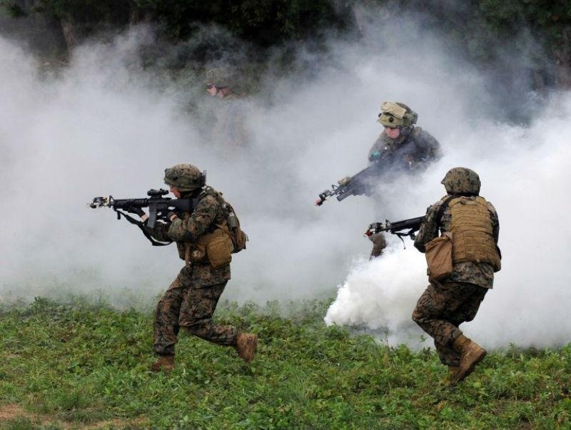Kiev e aliados ocidentais acusam a R&uacute;ssia de enviar homens e armas pesadas para apoiar os rebeldes separatistas