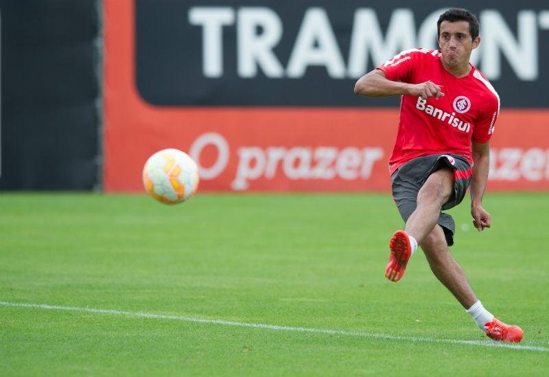 Pe&ntilde;arol pode ceder centroavante ao Inter para ter Luque 
