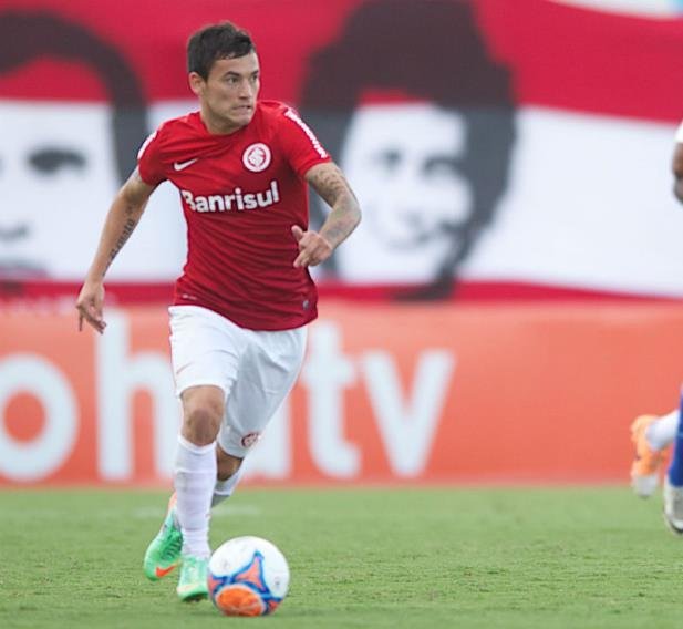Inter n&atilde;o fecha neg&oacute;cio e Ar&aacute;nguiz fica no Inter