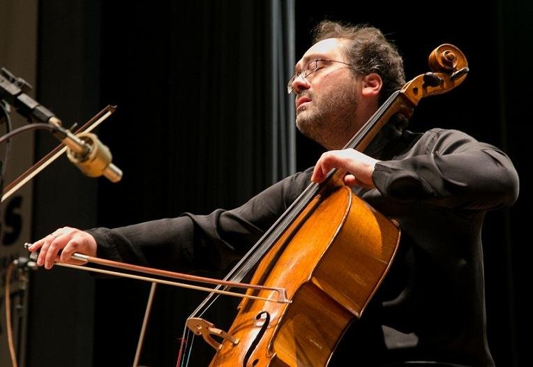 Romain Garioud &eacute; um dos principais violoncelistas da atualidade