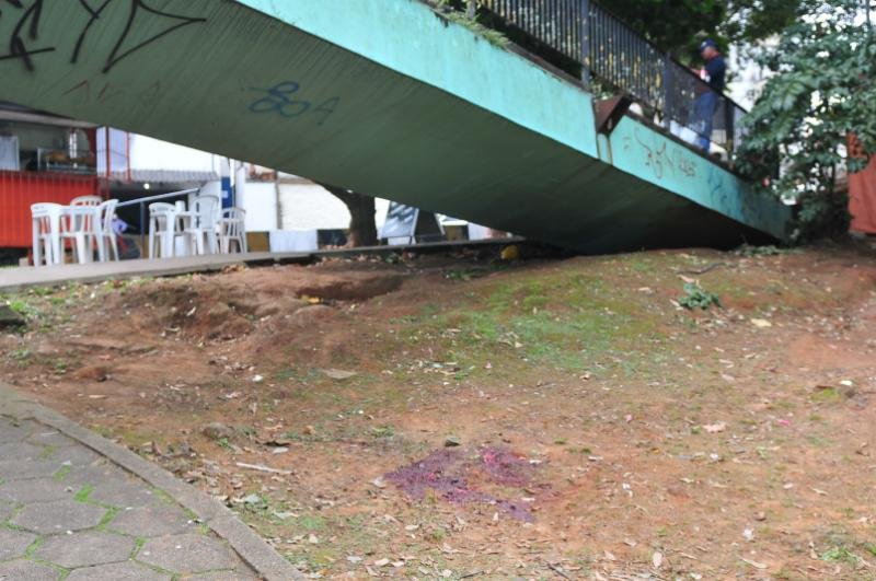Crime seria acerto de contas com apenado