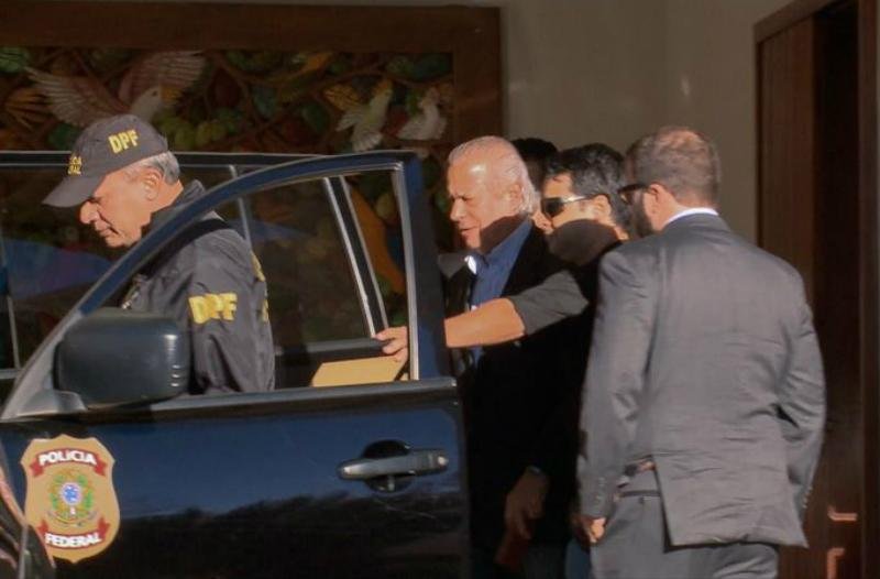 Jos&eacute; Dirceu foi preso na manh&atilde; desta segunda-feira 
