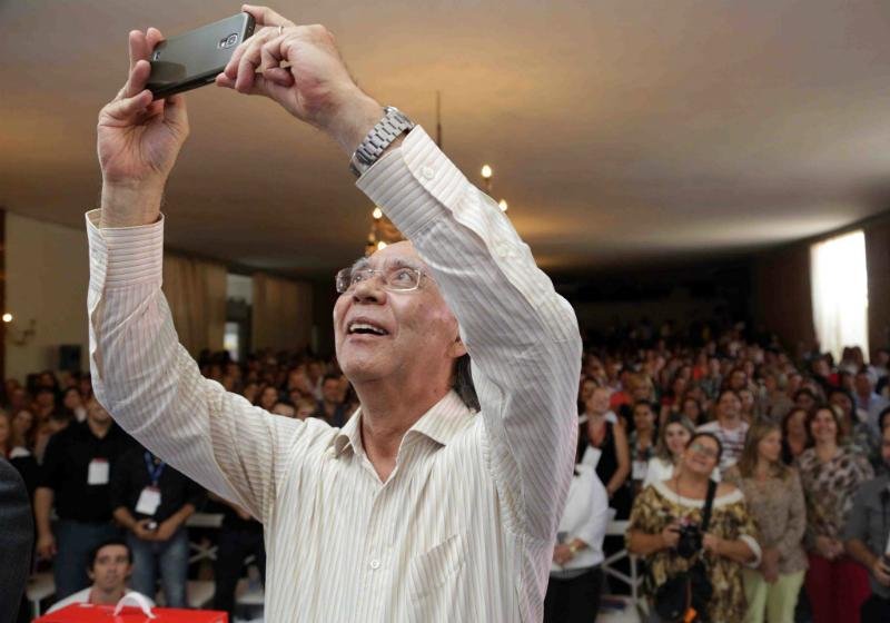Morre o psiquiatra e escritor I&ccedil;ami Tiba 