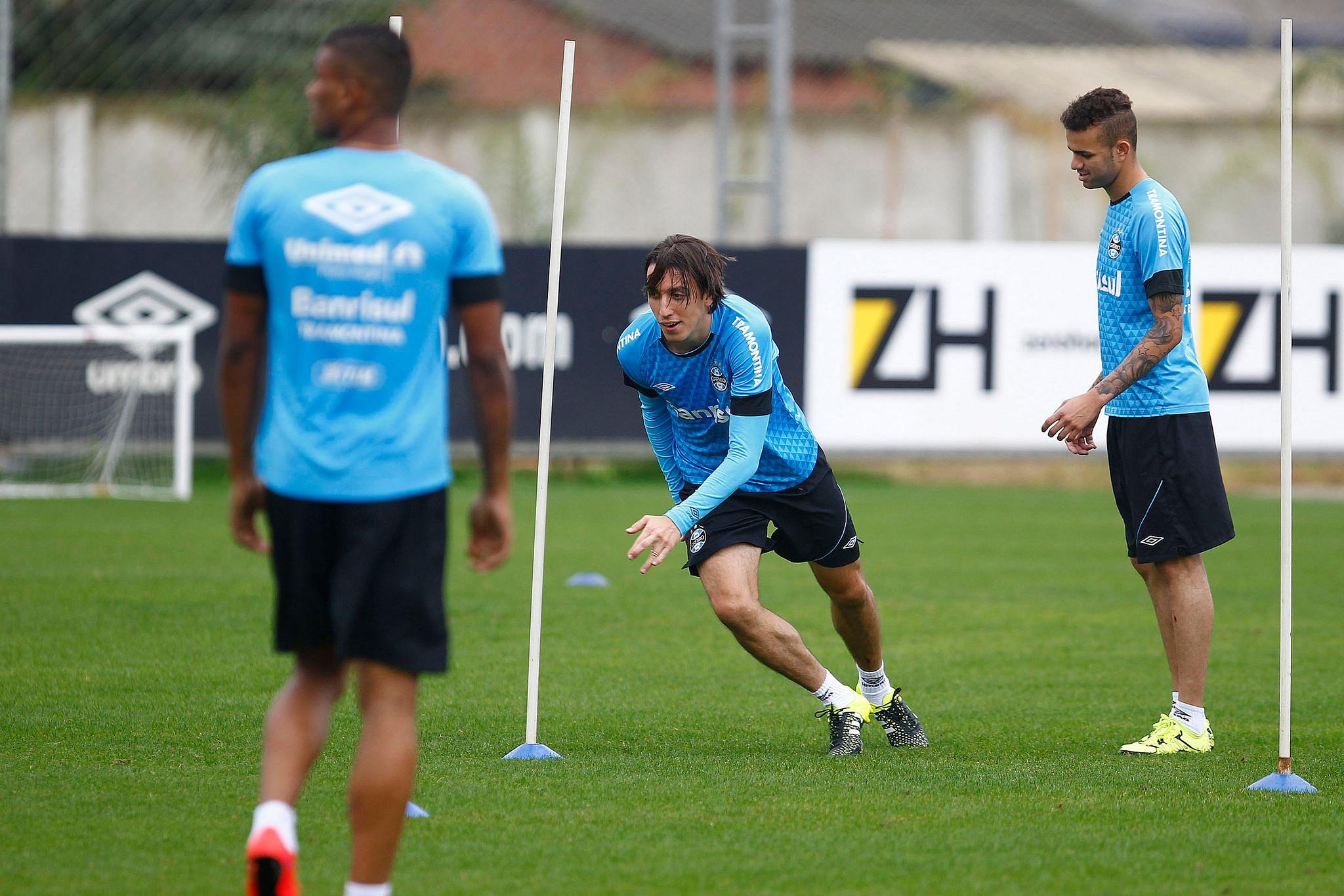 Zagueiro falou que vencer o cl&aacute;ssico &eacute; fundamental para o Tricolor voltar ao trilhos no Brasileir&atilde;o