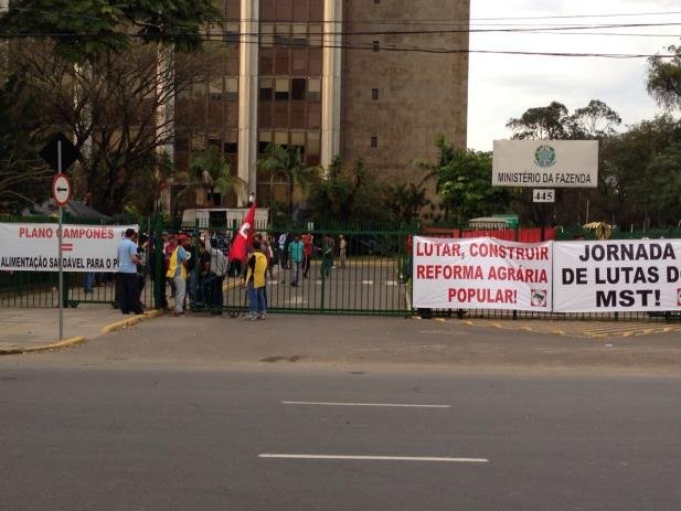 P&aacute;tio do pr&eacute;dio do Minist&eacute;rio da Fazenda foi invadido na &uacute;ltima segunda-feira