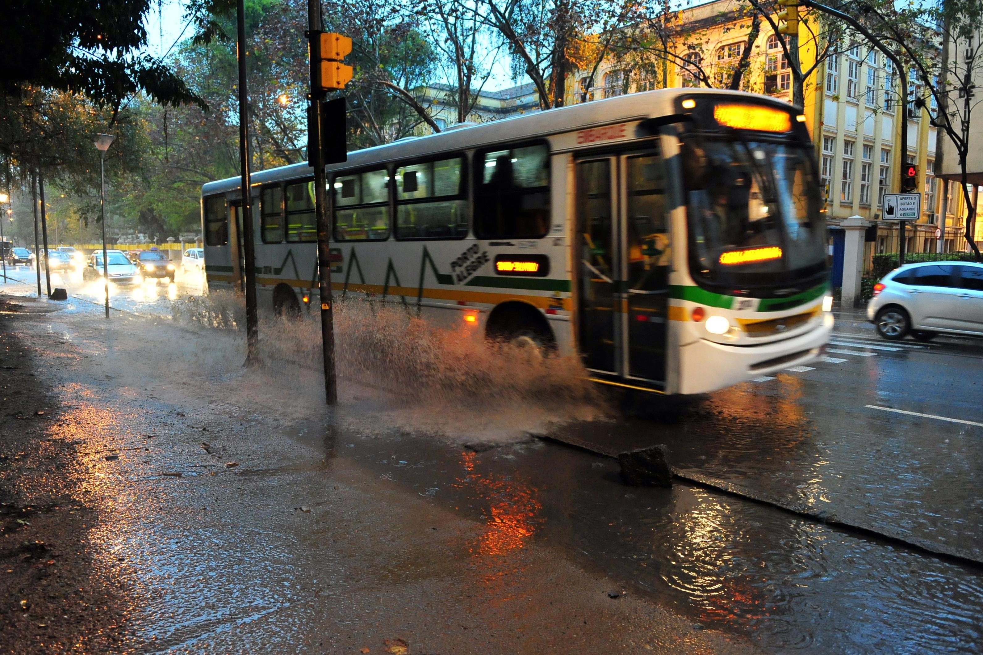 H&aacute; risco de precipita&ccedil;&atilde;o intensa e at&eacute; mesmo de granizo em alguns pontos