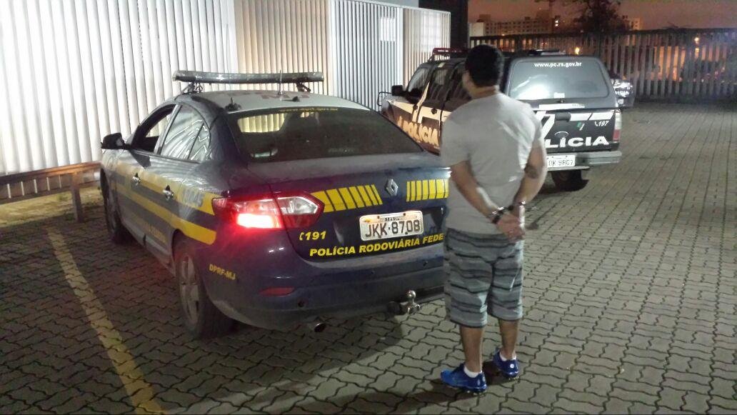 Casal &eacute; preso ap&oacute;s esconder crack junto a beb&ecirc; em Canoas 