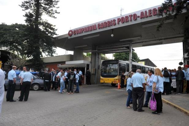 Grupo participou das manifesta&ccedil;&otilde;es ocorridas na segunda-feira