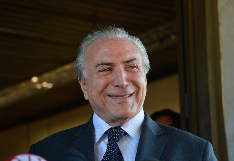 Temer nega ter deixado articula&ccedil;&atilde;o pol&iacute;tica do governo
