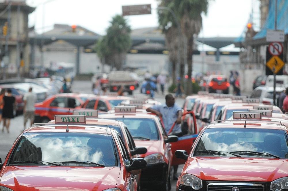 Taxistas deixar&atilde;o de responder pelas falhas