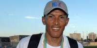 Joaquim Cruz volta a correr como guia de atleta no Parapan