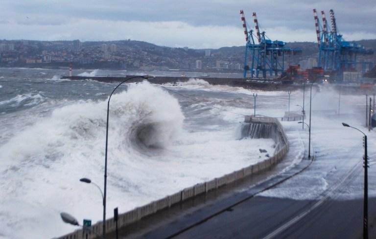 Mais de mil foram afetados por tormenta que ainda prejudicou ind&uacute;stria local