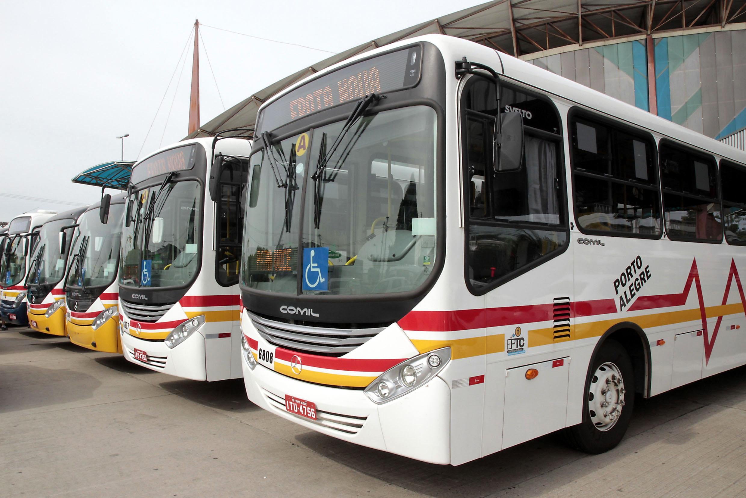 EPTC distribui folhetos informativos para popula&ccedil;&atilde;o