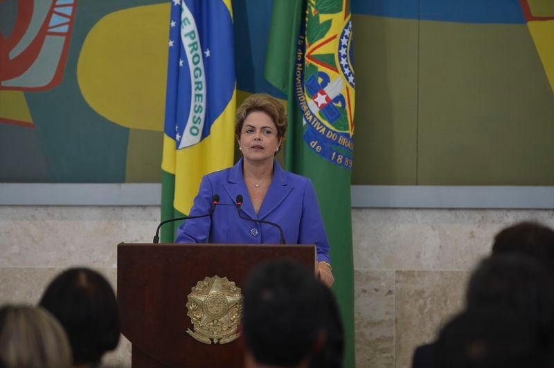 Dilma convida c&uacute;pula do Judici&aacute;rio para jantar nesta ter&ccedil;a