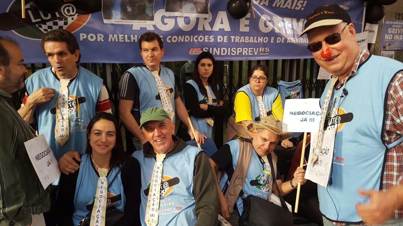 Ato de greve fecha ag&ecirc;ncia do INSS em Porto Alegre 