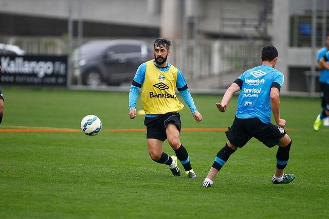 Gr&ecirc;mio redobra cuidados para aproveitar embalo do Gre-Nal