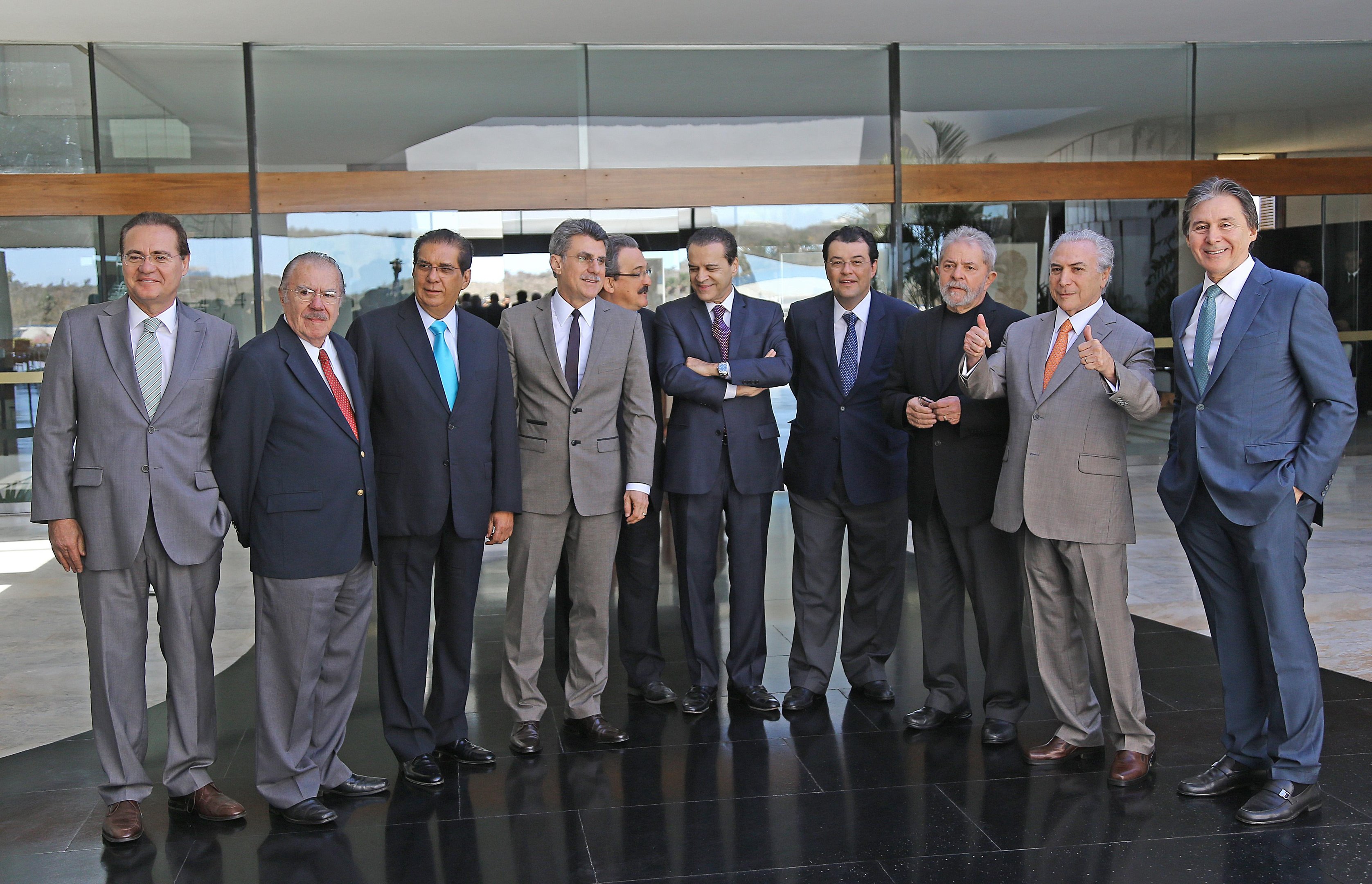 Ap&oacute;s encontro com Lula, Temer prega uni&atilde;o no Legislativo