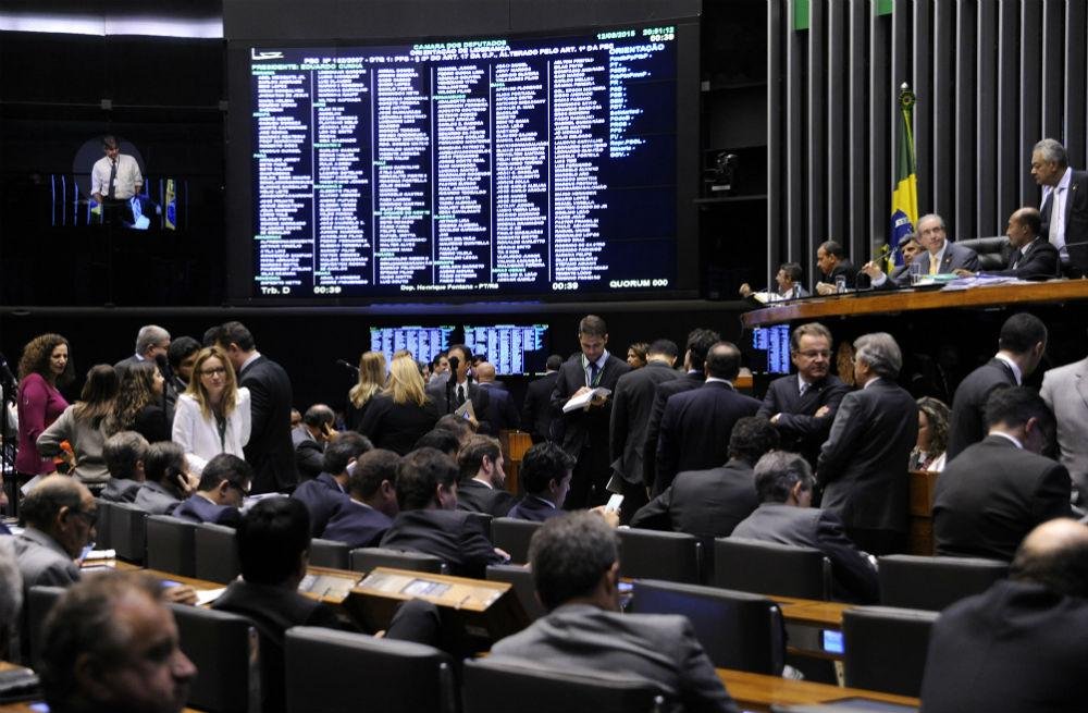Vota&ccedil;&atilde;o desta noite conclui aprecia&ccedil;&atilde;o da Reforma Pol&iacute;tica 