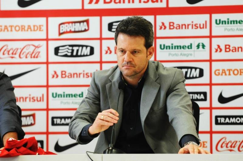 Novo t&eacute;cnico prometeu blindar o meia D`Alessandro 