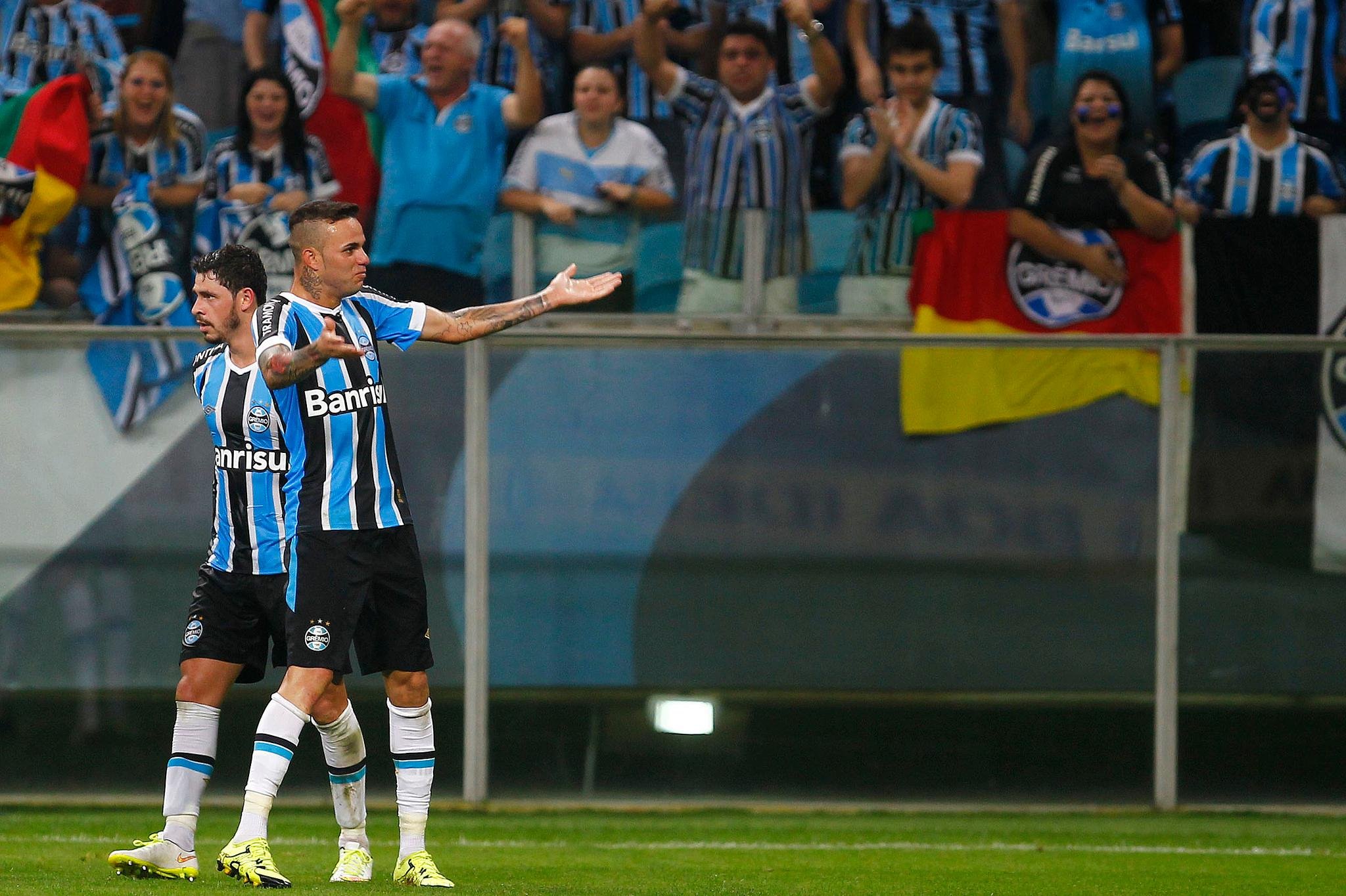 Contra o Inter, Luan marcou dois gols