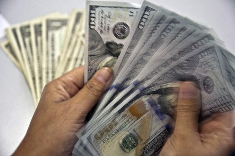 D&oacute;lar fecha semana em baixa, cotado a R$ 3,483