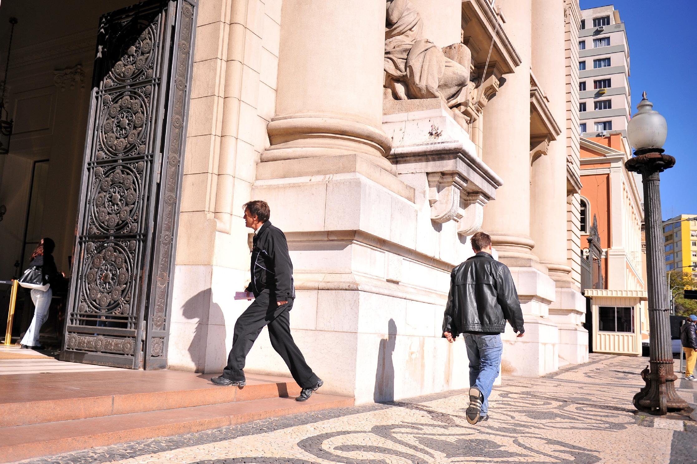 Piratini afirma que eventual a&ccedil;&atilde;o da PGE deve primeiro avaliar consequ&ecirc;ncias da manobra