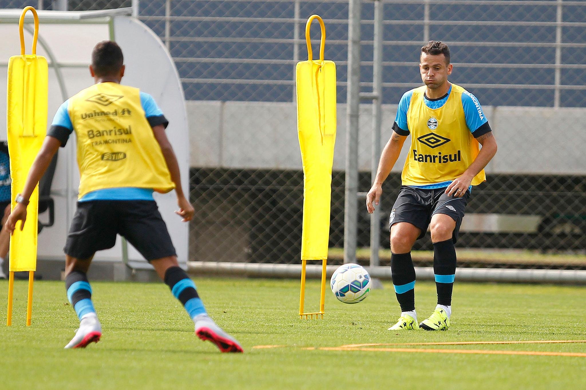 Bob&ocirc; ser&aacute; titular neste domingo, contra o Joinville