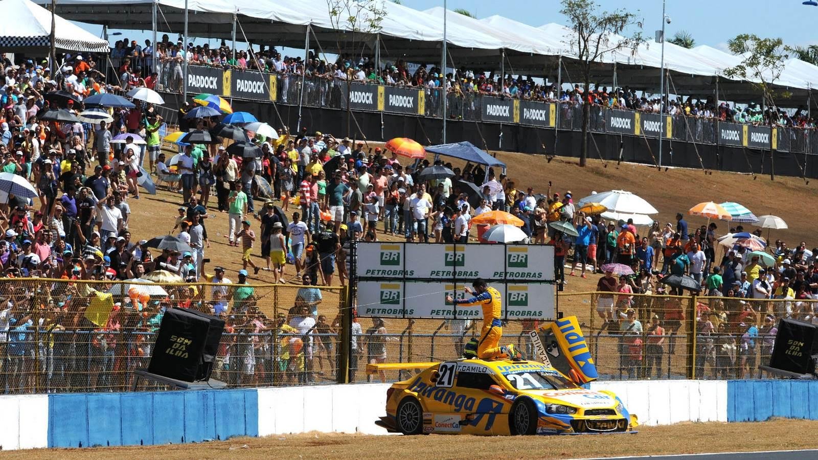 Thiago Camilo vence Corrida do Milh&atilde;o pela 3&ordf; vez