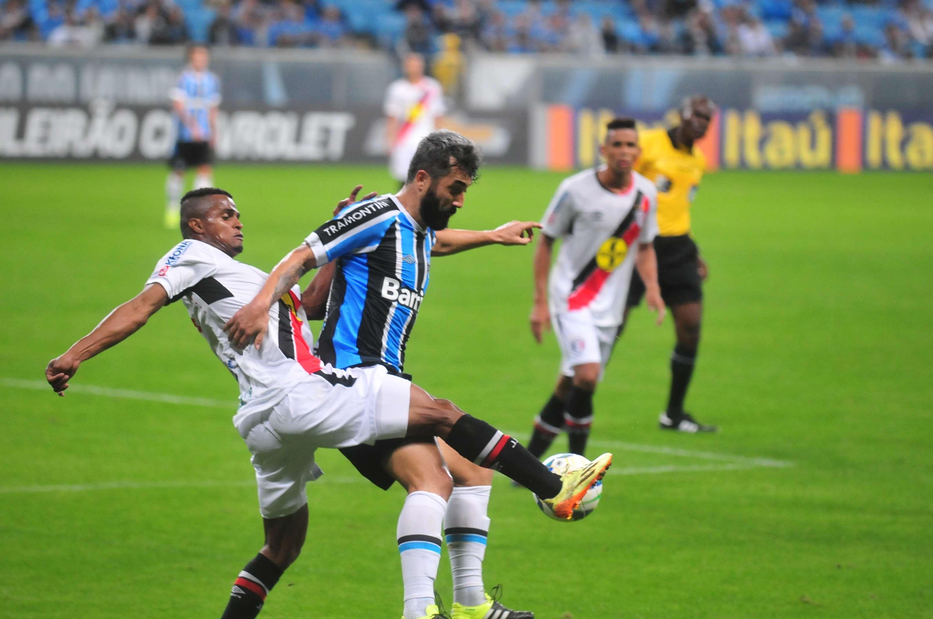Gr&ecirc;mio est&aacute; crescendo num momento bom, diz Bolzan 