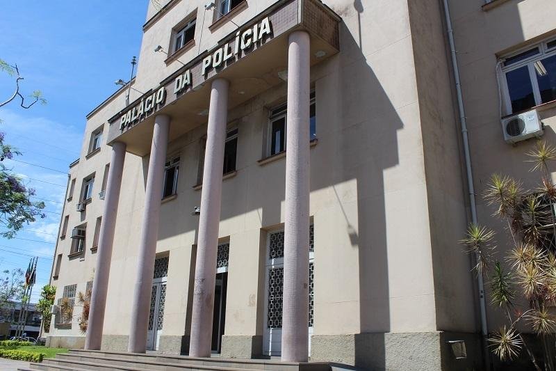 Agentes da Pol&iacute;cia Civil e da Susepe se integram &agrave; mobiliza&ccedil;&atilde;o de servidores p&uacute;blicos do RS
