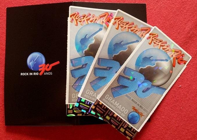 Ingressos foram oferecidos por cambistas