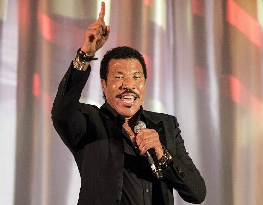 Lionel Richie ser&aacute; Personalidade do Ano do Grammy 