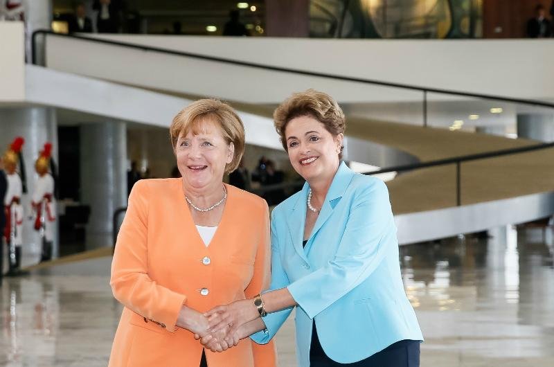 Dilma recebe Angela Merkel no Pal&aacute;cio do Planalto