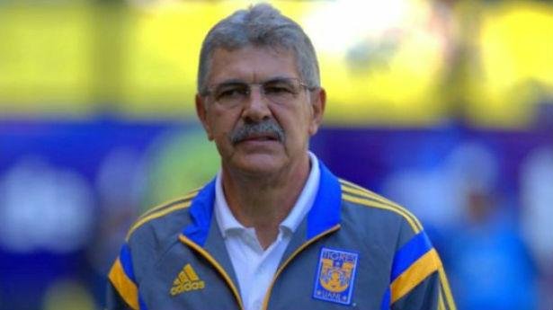 Brasileiro se oferece para ser interino na sele&ccedil;&atilde;o do M&eacute;xico
