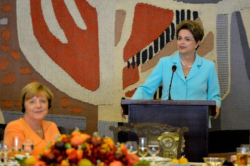 Dilma acredita que Cunha perdeu legitimidade para pedir impeachment