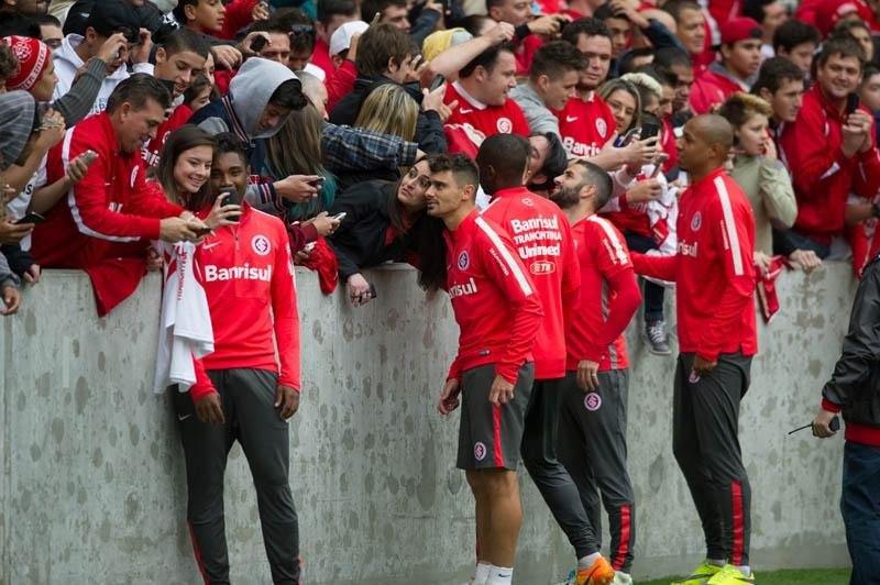 Argel treina bola parada defensiva e define Inter 