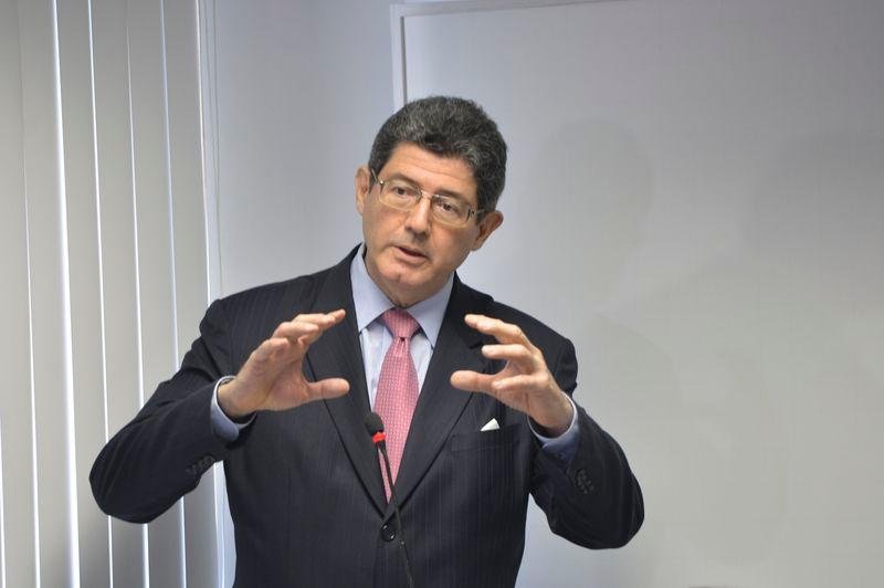 Ministro disse que pa&iacute;s tem vantagens internas para evitar turbul&ecirc;ncia causada pela economia da China