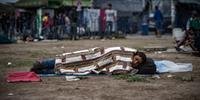 Mais de 2 mil migrantes entram na Hungria pela fronteira com Sérvia