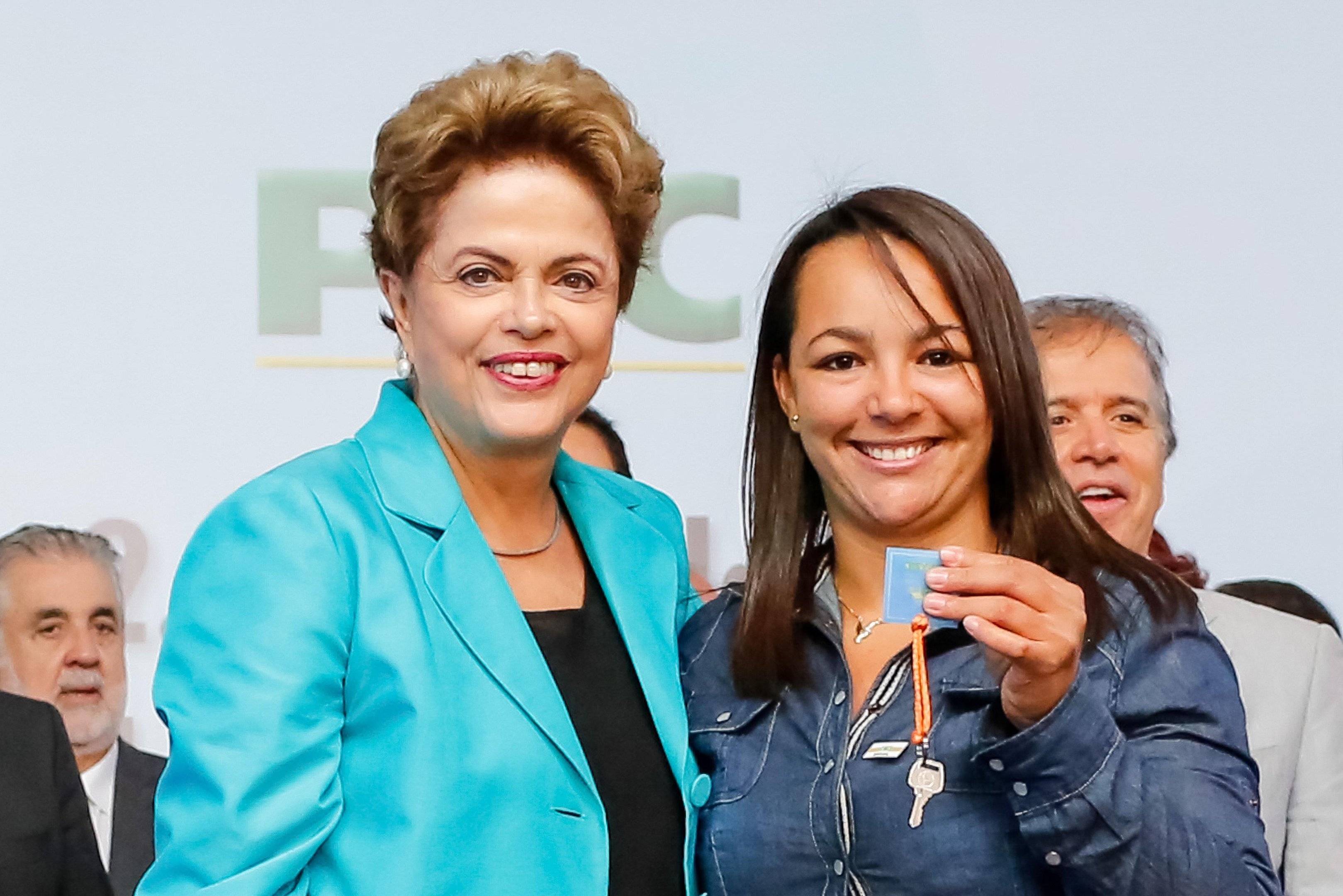 Dilma participou da entrega unidades habitacionais do Programa Minha Casa, Minha Vida em Catanduva