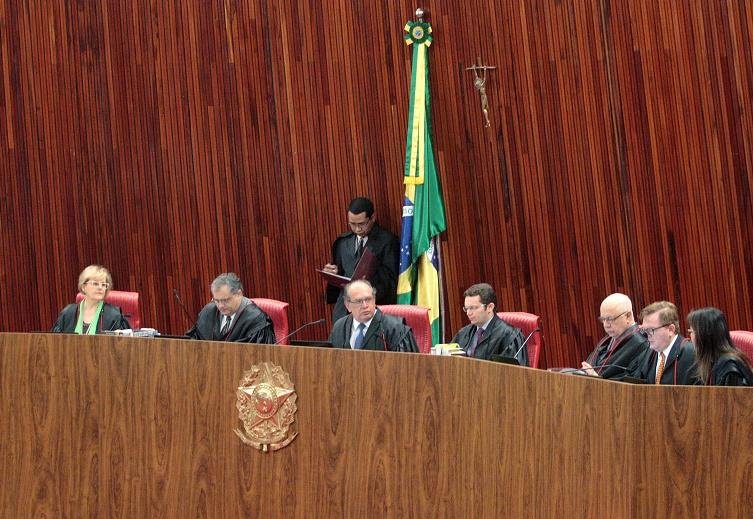 Maioria dos ministros foi favor&aacute;vel &agrave; continuidade, mas pedido de vistas interrompeu julgamento
