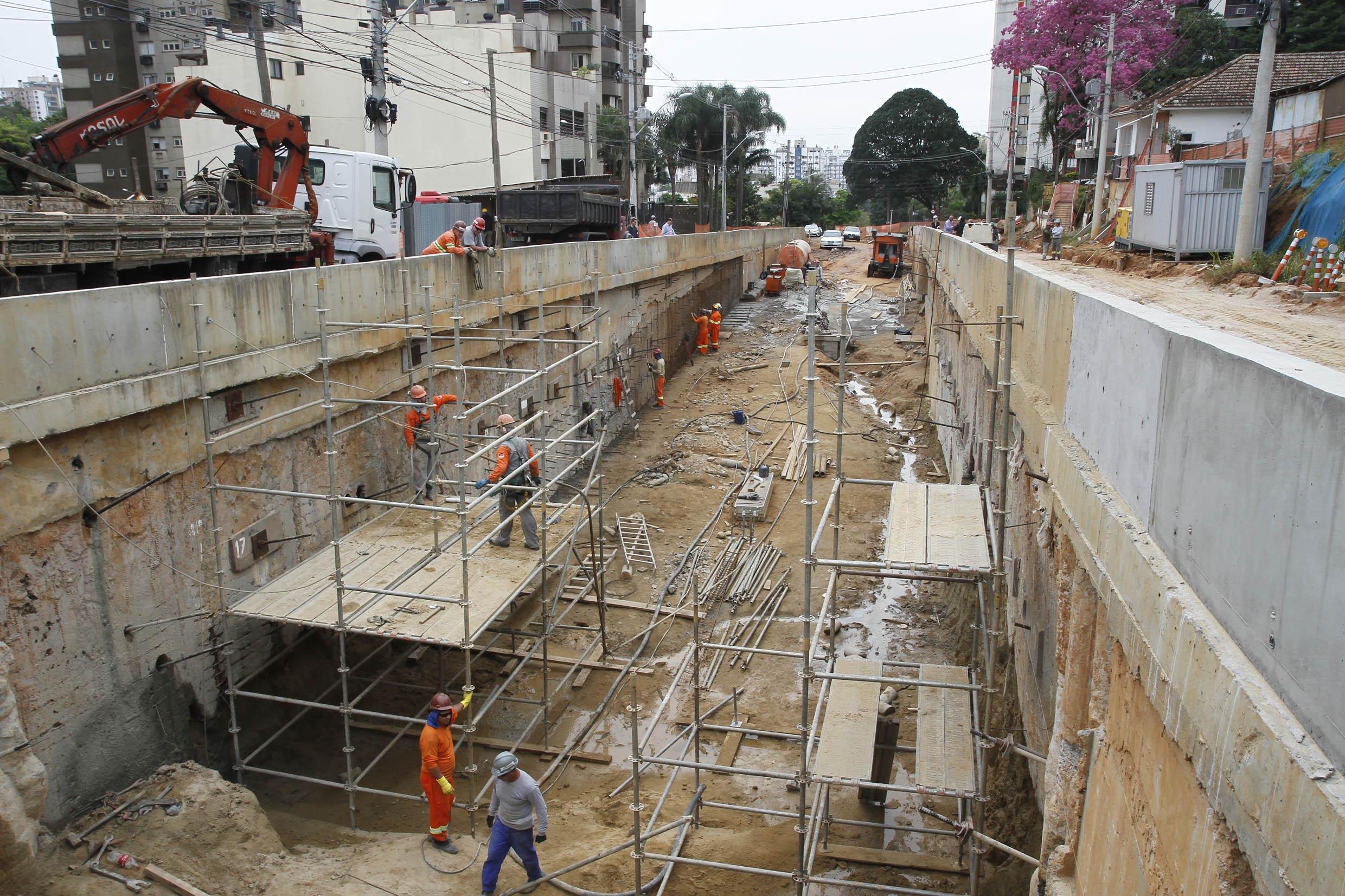 Circula&ccedil;&atilde;o de ve&iacute;culos deve ocorrer no in&iacute;cio do ano que vem