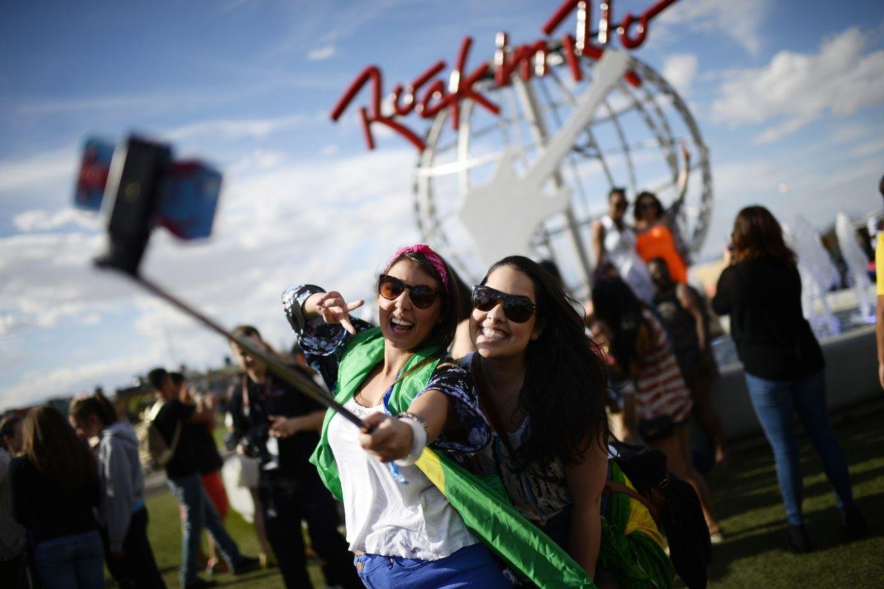 Edi&ccedil;&atilde;o 2015 do Rock in Rio Las Vegas permitiu o "pau de selfie"